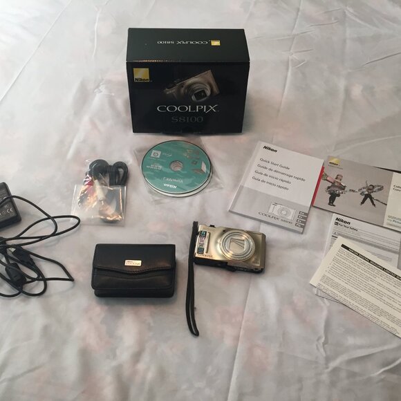 Nikon Coolpix S8100 12.1MP 10X Zoom Gold Digital Camera w/Box, Charger, Case - Picture 1 of 16